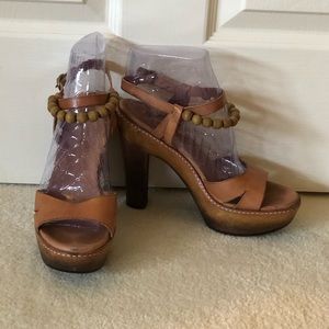 Ugg wood and leather heeled sandals